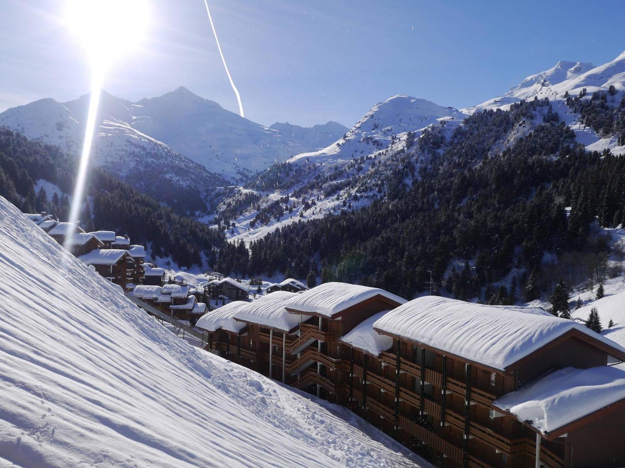 Charmant Appartement Avec Balcon, Wifi Et Ascenseur A Meribel - Fr-1-355-14 Buitenkant foto
